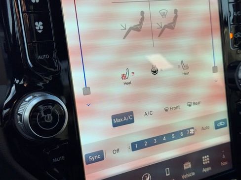 New 2026 RAM 3500 Big Horn AWD/4WD image 32