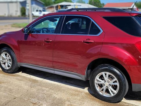 Used 2017 Chevrolet Equinox LT w/ Convenience Package AWD/4WD image 3