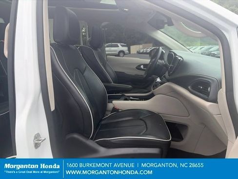 Used 2023 Chrysler Pacifica Limited w/ Uconnect Theater Family Group AWD/4WD image 36