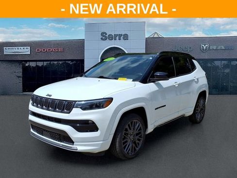 Used 2023 Jeep Compass High Altitude AWD/4WD image 3