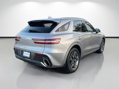 Used 2023 Genesis GV70 2.5T w/ Select Package AWD/4WD image 3