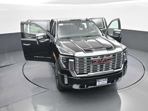New 2026 GMC Sierra 2500 Denali w/ Technology Package AWD/4WD image 46