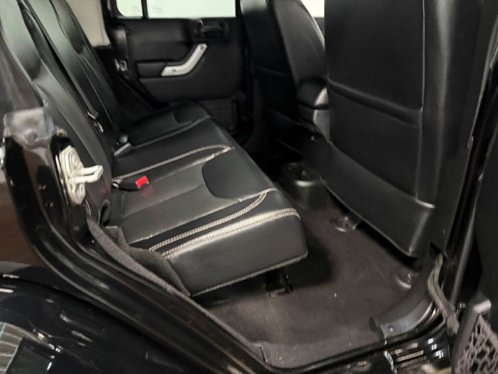 Used 2018 Jeep Wrangler Unlimited Sahara AWD/4WD image 65