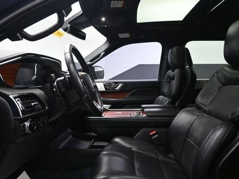 Used 2020 Lincoln Navigator Reserve w/ Luxury Package AWD/4WD image 9