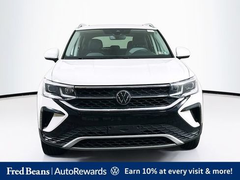 Used 2023 Volkswagen Taos SEL AWD/4WD image 2