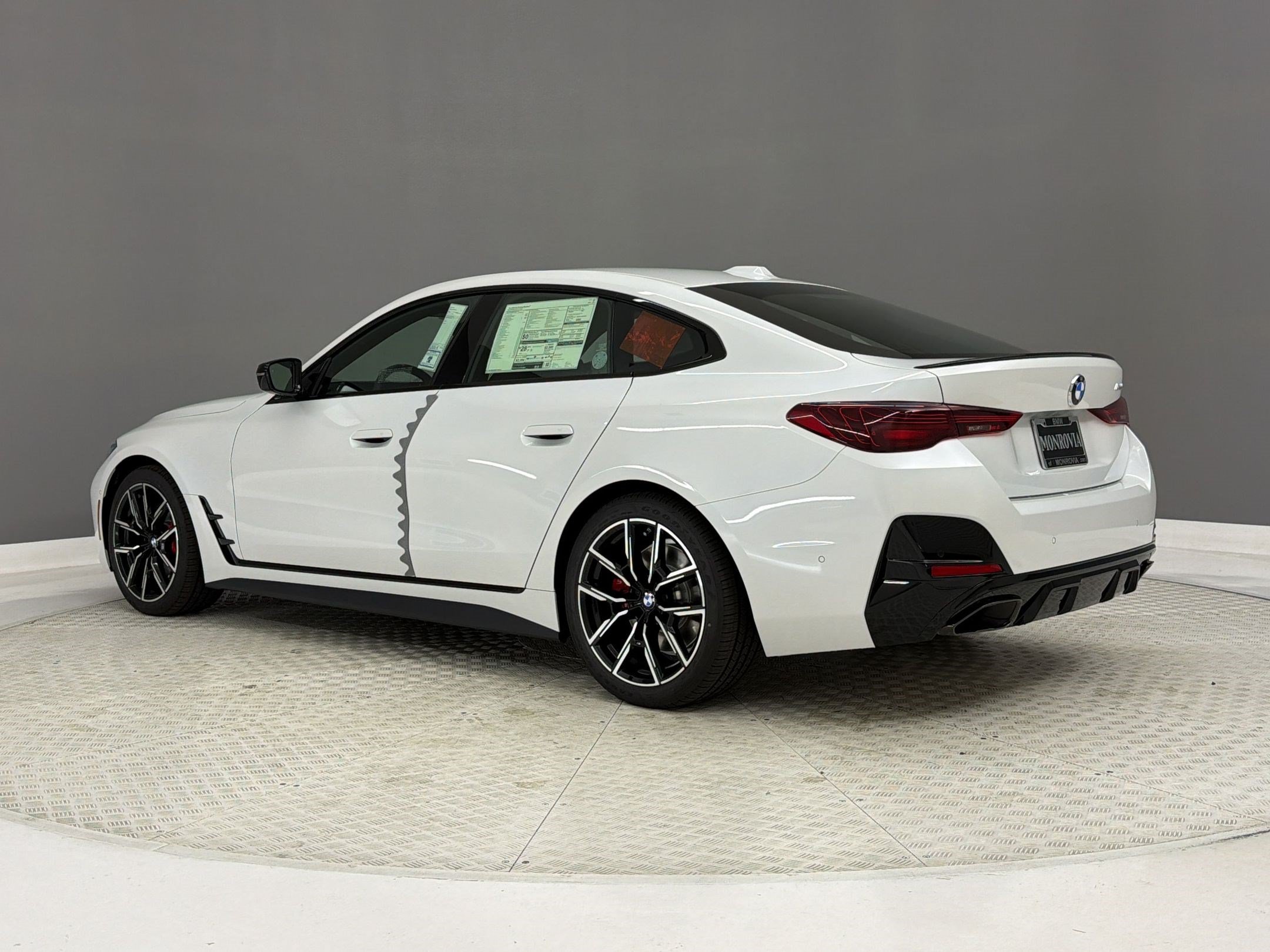 New 2026 BMW M440i w/ Premium Package RWD image 3