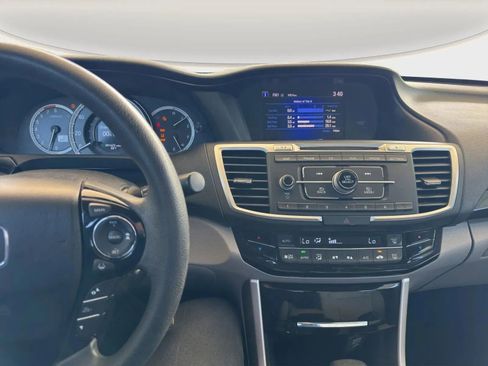 Used 2016 Honda Accord LX image 29
