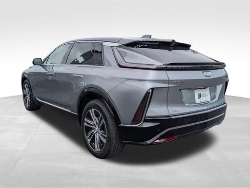 Used 2024 Cadillac Lyriq Luxury w/ LPO, Floor Liner Package AWD/4WD image 5