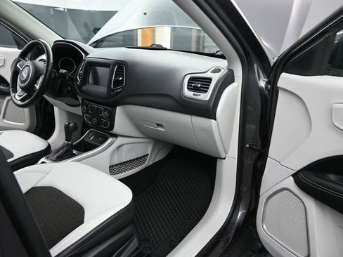 Used 2021 Jeep Compass Latitude w/ Convenience Group FWD image 24