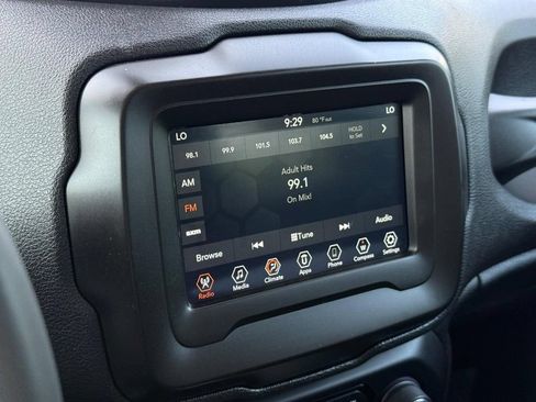 Used 2020 Jeep Renegade Trailhawk AWD/4WD image 17