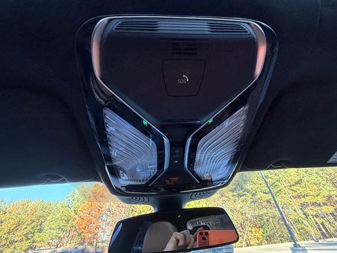 Used 2016 BMW 750i xDrive image 25