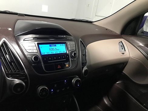 Used 2011 Hyundai Tucson GLS image 26