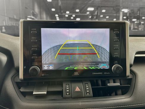 Used 2020 Toyota RAV4 XLE Premium FWD image 22