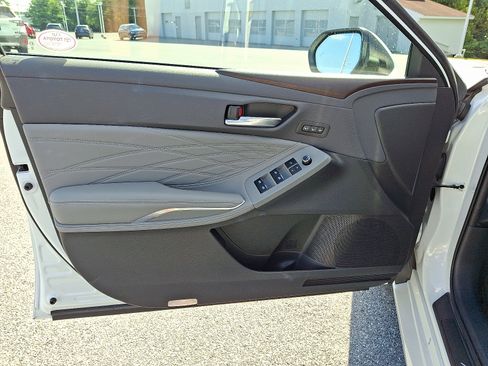 Certified 2020 Toyota Avalon Limited image 14