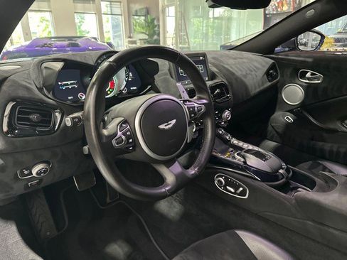 Used 2019 Aston Martin V8 Vantage Coupe RWD image 57