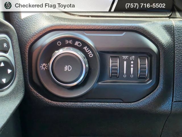 Used 2021 Jeep Wrangler Unlimited Sport AWD/4WD image 18