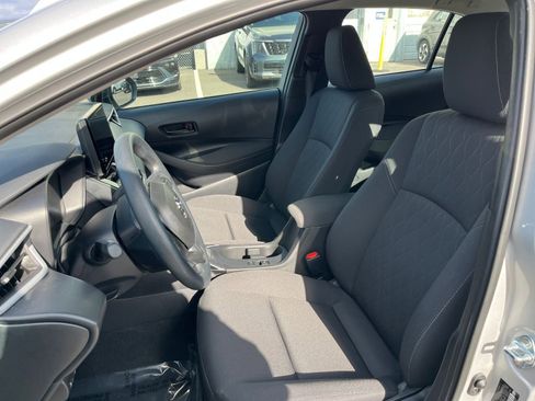 Used 2025 Toyota Corolla LE image 35