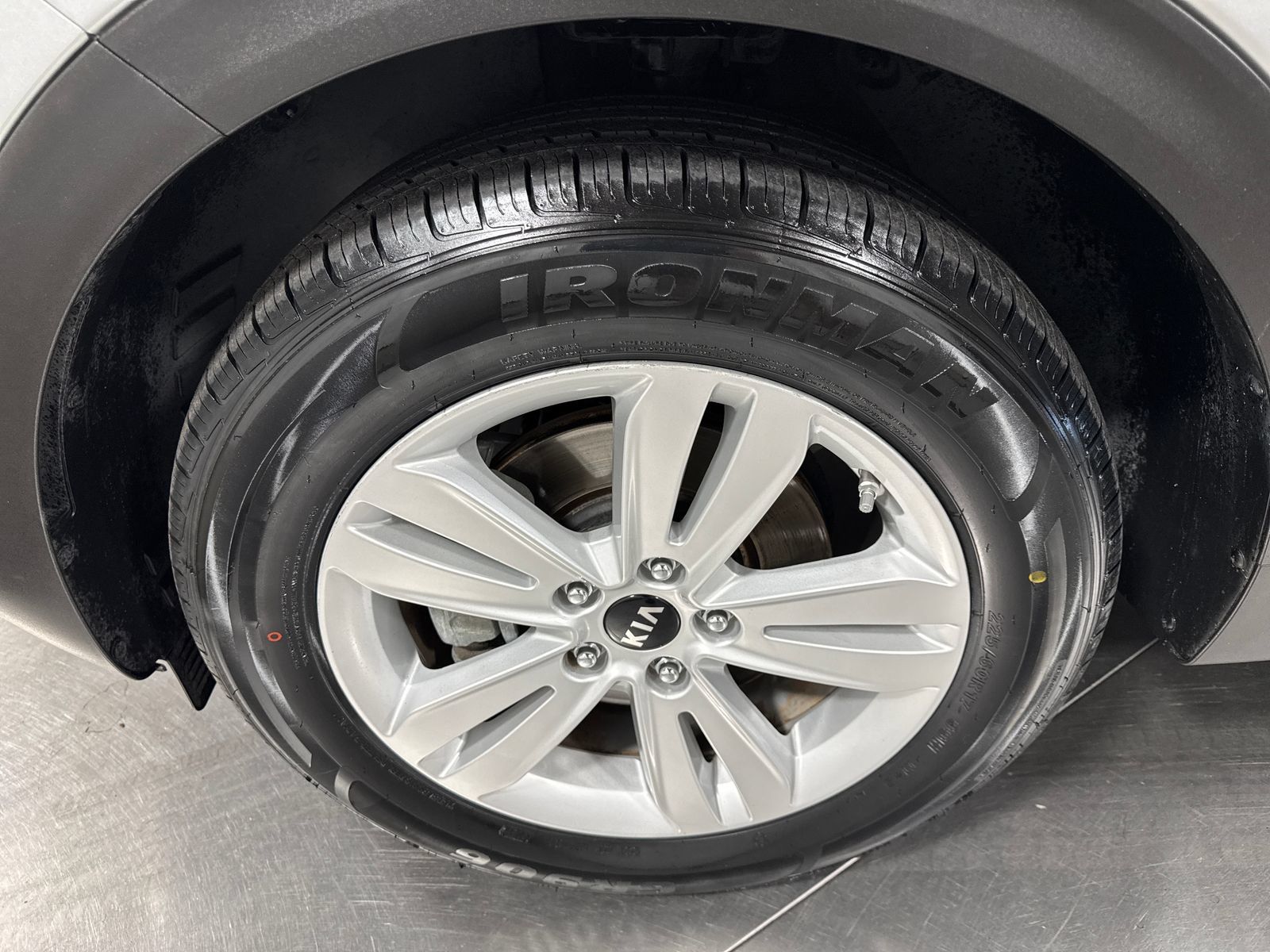 Used 2017 Kia Sportage LX AWD/4WD image 2