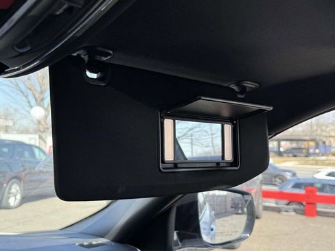 Used 2023 Jeep Grand Cherokee Altitude image 9