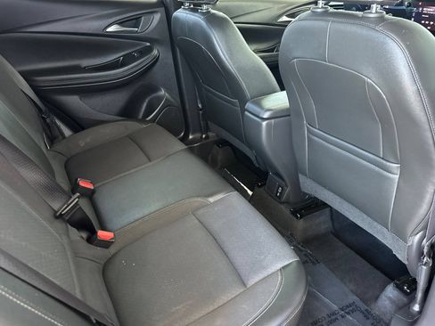 Certified 2025 Buick Encore GX Preferred FWD image 19