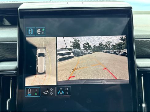 New 2026 GMC Yukon XL AT4 w/ LPO, Floor Liner Package AWD/4WD image 15