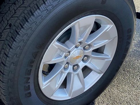 Used 2025 Chevrolet Silverado 1500 LT image 22