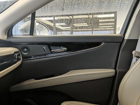 Used 2021 Lincoln Nautilus Reserve w/ Equipment Group 201A image 22