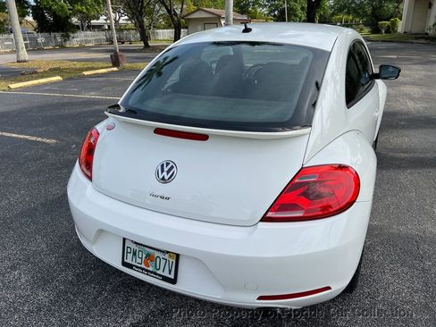 Used 2012 Volkswagen Beetle Launch Edition image 18
