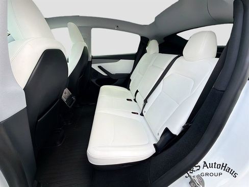 Used 2026 Tesla Model Y Long Range AWD/4WD image 27