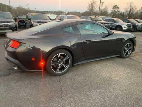 Used 2024 Ford Mustang Premium image 3