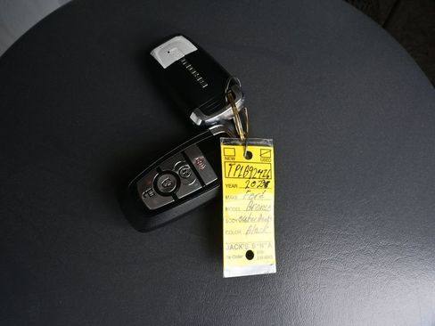 Used 2023 Ford Bronco Outer Banks image 23