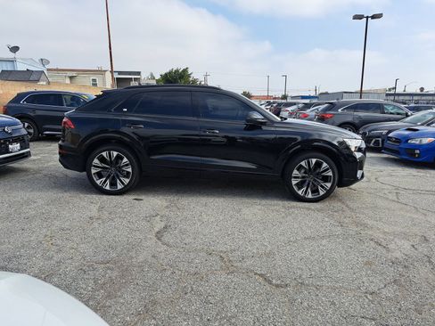 Used 2024 Audi Q8 Premium Plus w/ Premium Plus Package AWD/4WD image 4