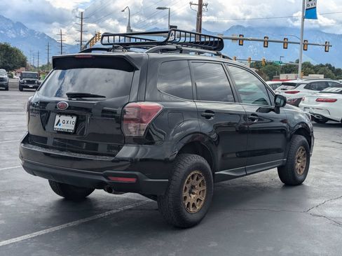 Used 2018 Subaru Forester 2.5i Premium AWD/4WD image 4