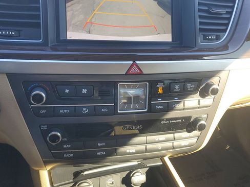 Used 2020 Genesis G80 3.8 image 30