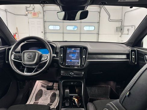Used 2022 Volvo C40 P8 Recharge Ultimate AWD/4WD image 21