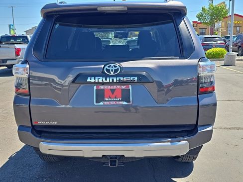 Used 2023 Toyota 4Runner TRD Off-Road Premium w/ Moonroof Package AWD/4WD image 4