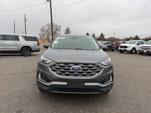 Used 2024 Ford Edge Titanium image 2