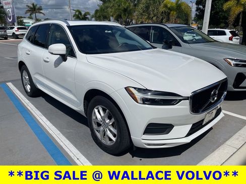 Used 2021 Volvo XC60 T5 Momentum w/ Climate Package AWD/4WD image 3