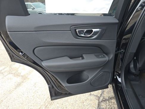 New 2026 Volvo XC60 T8 Ultra w/ Protection Package Premier AWD/4WD image 18