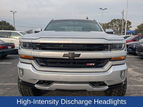 Used 2018 Chevrolet Silverado 1500 LT w/ All Star Edition image 10