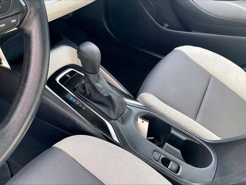 Used 2025 Toyota Corolla LE FWD image 16