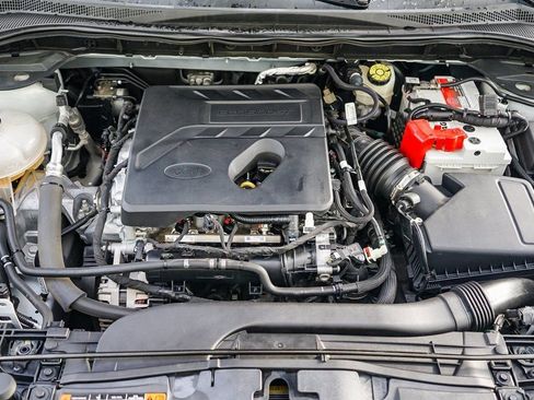 Used 2020 Ford Escape SE image 25