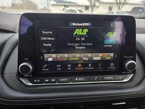 Used 2023 Nissan Rogue SV image 18