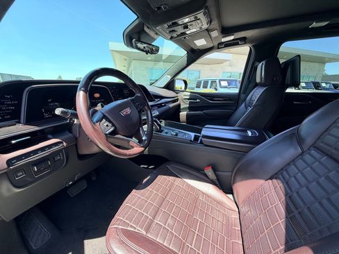 Used 2023 Cadillac Escalade ESV V w/ Heavy-Duty Trailer Package image 2