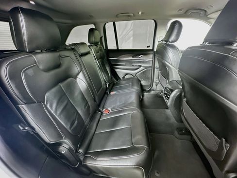Used 2023 Jeep Grand Cherokee Limited RWD image 26