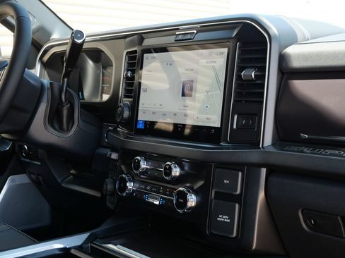 New 2026 Ford F250 Platinum w/ FX4 Off-Road Package AWD/4WD image 19