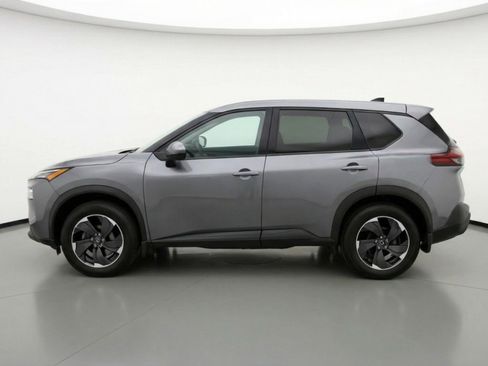 Used 2025 Nissan Rogue SV image 5