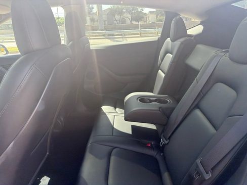 Used 2022 Tesla Model Y Performance AWD/4WD image 15