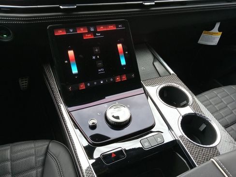 Used 2025 Cadillac Escalade V w/ LPO, ONYX Package image 18