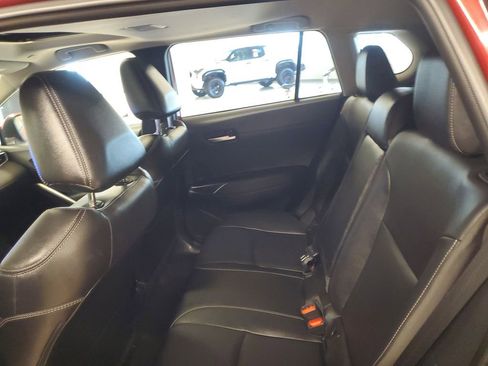 Used 2023 Toyota Corolla Cross XLE w/ Convenience Package image 11